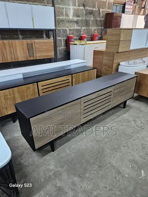 Tv Stand (6ft)