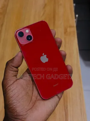 Apple iPhone 13 128 GB Red