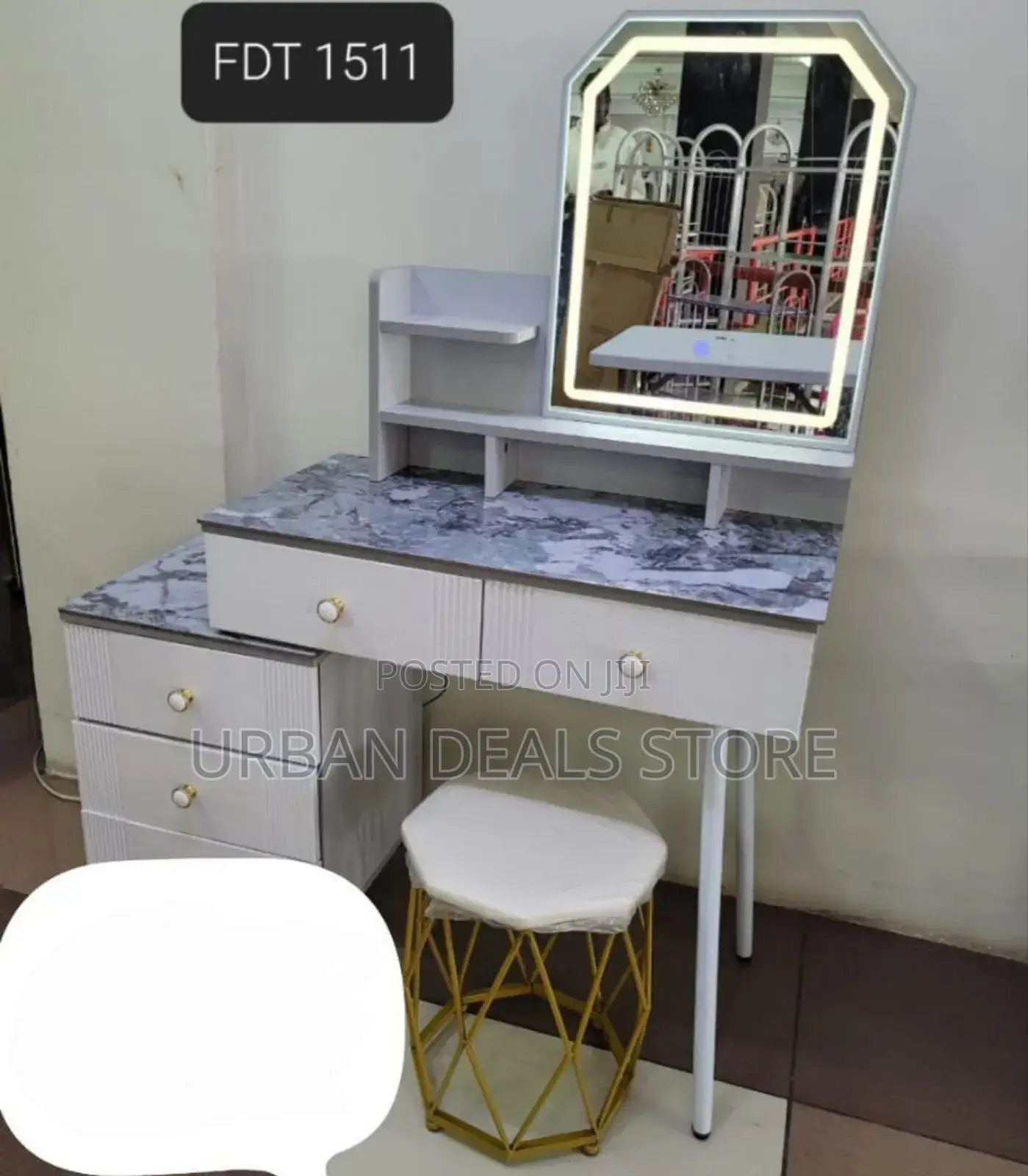 Modern Executive Big Dressing Table With Sliding Mirror