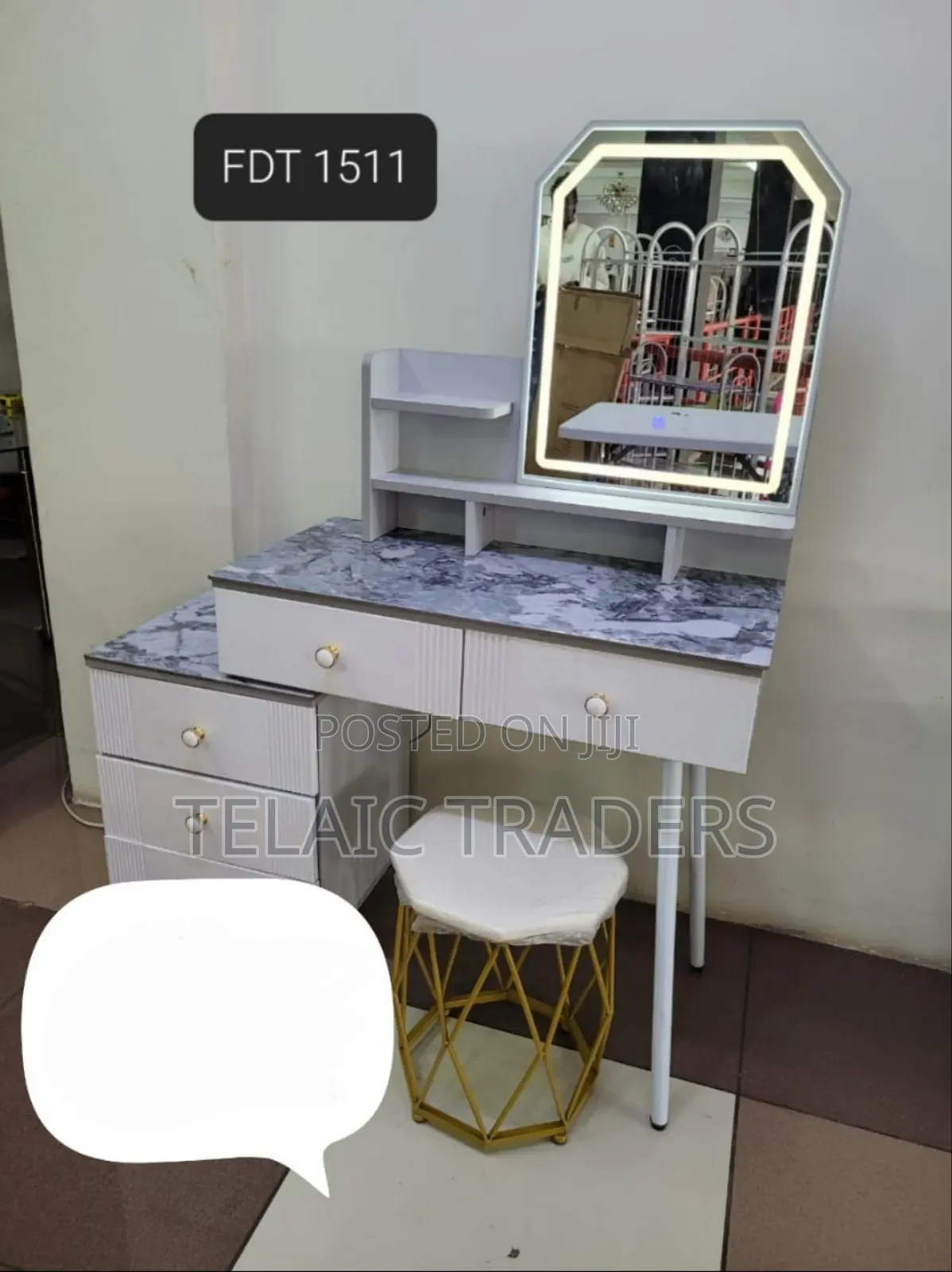 Modern Executive Big Dressing Table With Sliding Mirror