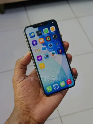 Apple iPhone 11 Pro Max 64 GB White