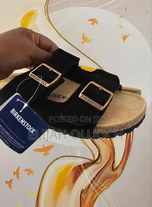Birkenstock Slides
Black
Original Quality 👌🏼👌🏼