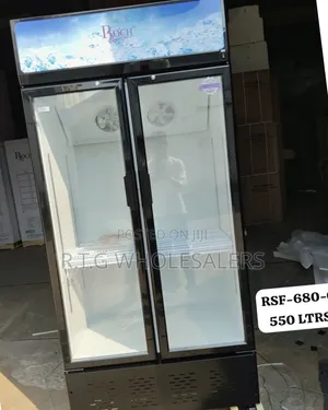 Roch 550 L Commercial Showcase Chiller Fridge With Glass Doors