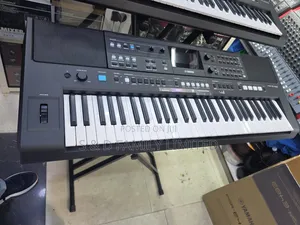 Yamaha PSR-E483 Keyboard