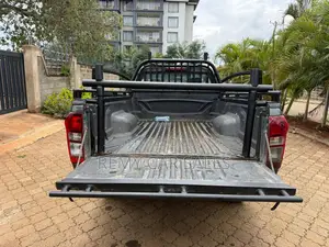 Isuzu D-MAX 2017 Gray