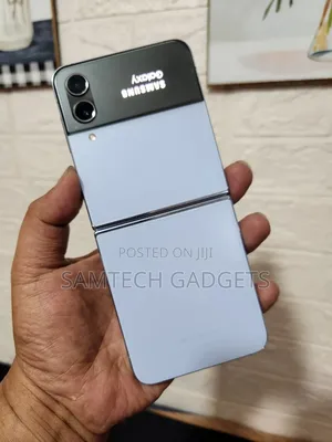 Samsung Galaxy Z Flip4 256 GB Blue