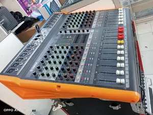 Yamaha 12-Channel Professional Mixer