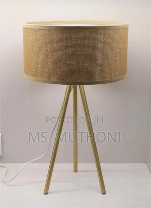 Rattan Webbing 3 Leg Table Lamp