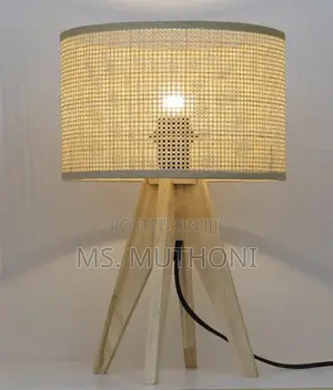  Minimalist Wooden Tripod Table Lamp