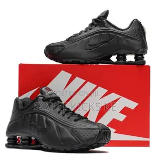 Nike Shox R4 Tripple Black 