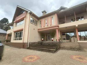 8bdrm Mansion in Kerarapon Drive for rent