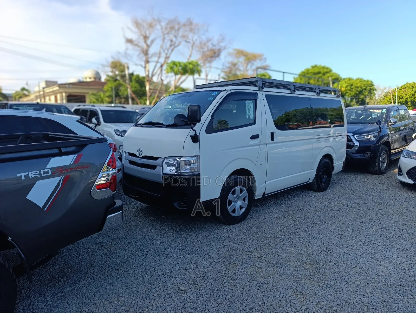 Toyota HiAce 2019 White