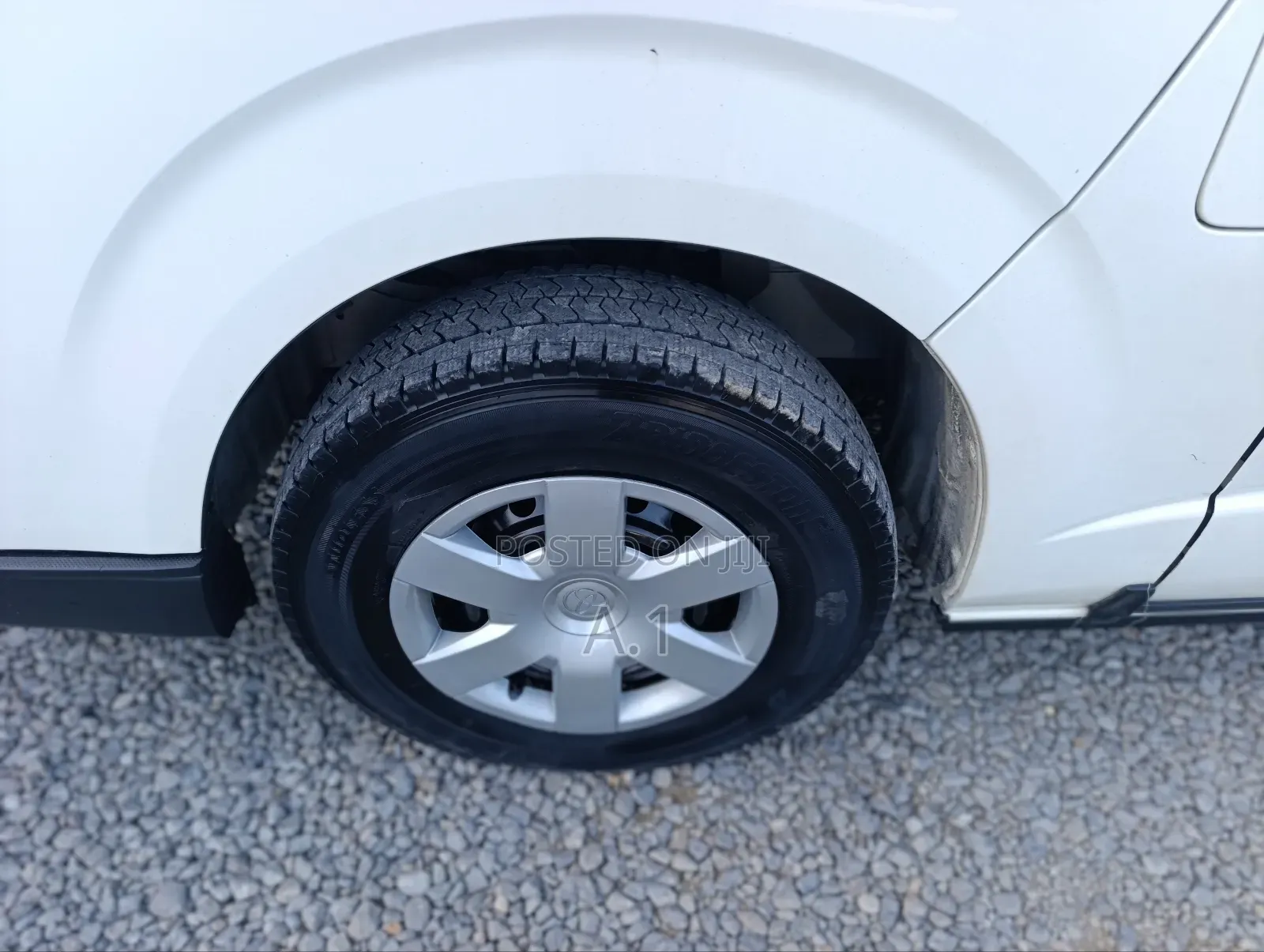 Toyota HiAce 2019 White
