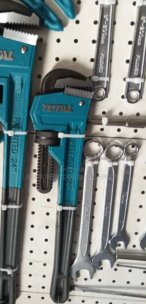 Total 450mm Pipe Wrench/ 18" Pipe Wrench