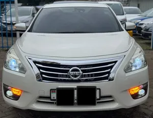 Nissan Teana 2017 White