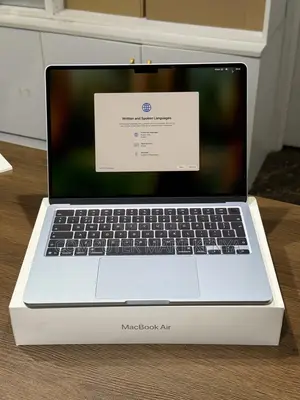 New Laptop Apple MacBook Air 16GB Apple M4 SSD 256GB
