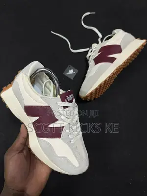 New Balance 327 Unisex Sneakers