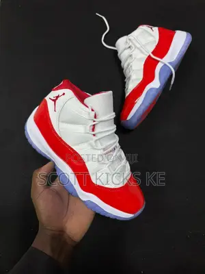 Air Jordan 11 Cherry