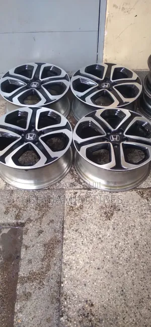 Original Honda Vezel Rims Sizes 17 Set.