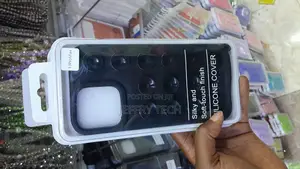 Xanik Suction Cup (Octobuddy) Soft Silicone Case for iPhone 13 Pro Max