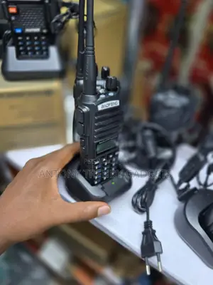 Baofeng Uv-82 Dual Band Walkie Talkie Vhf/Uhf Two-way Radio