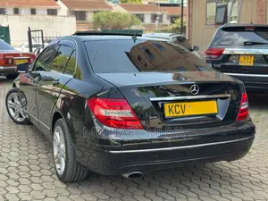 Mercedes-Benz C200 2012 Black