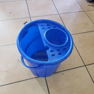 Bucket for Mopping / Plastic Mop Bucket