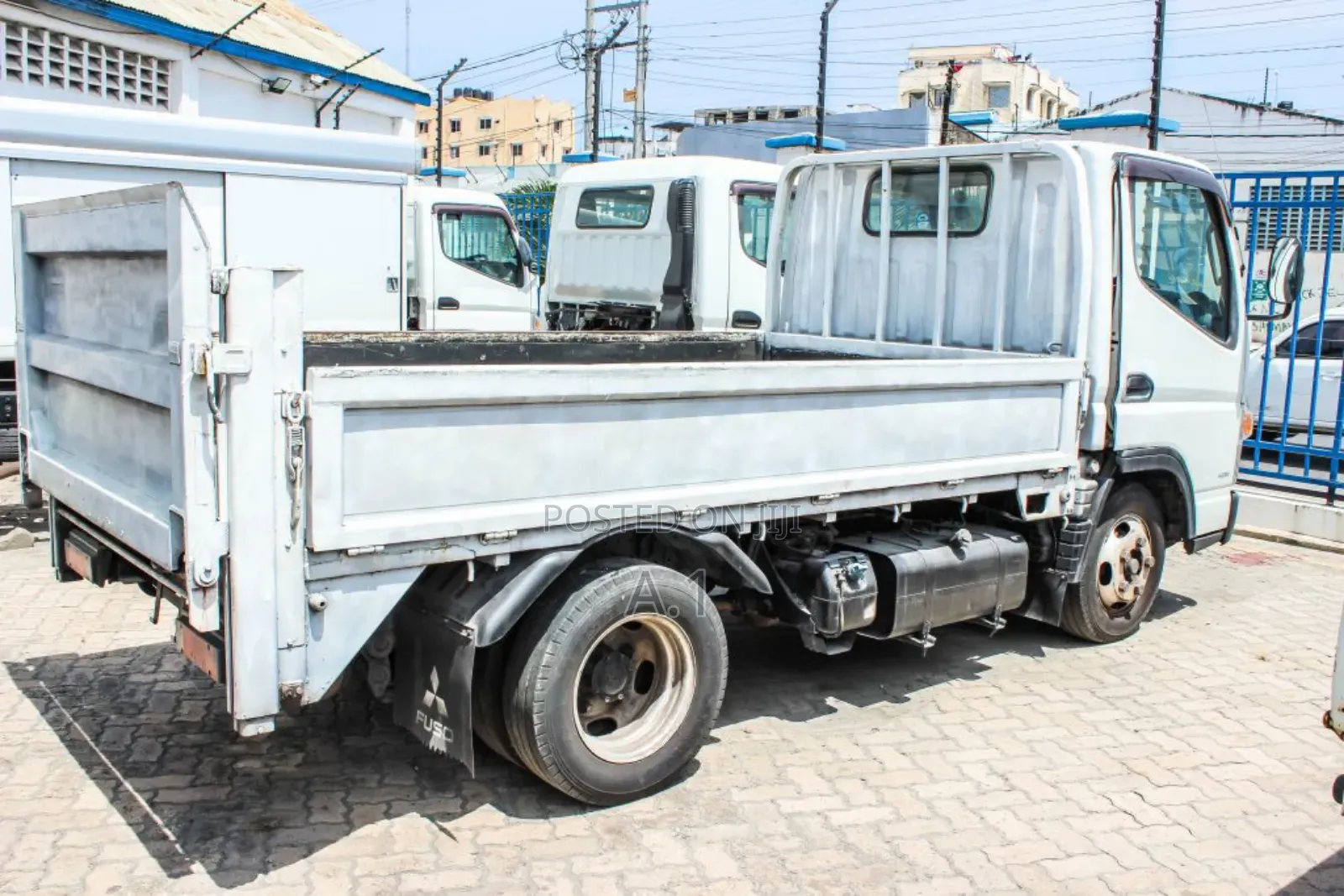 Mitsubishi Canter With Leaf Springs