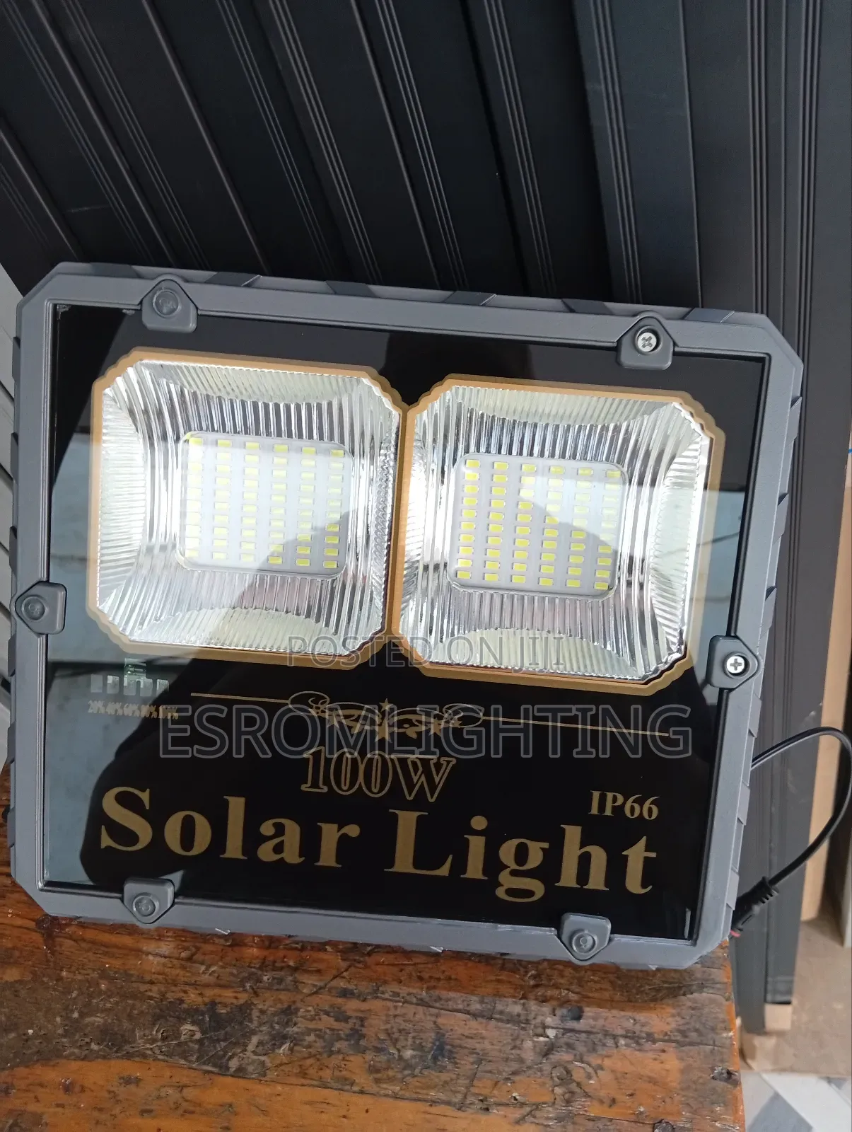 Ultra Bright 100w Solar Flood Light – Ip66 Waterproof