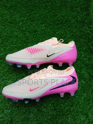 Nike Phantom 6 Cyclone 360 Football Boots