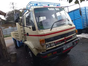 Isuzu FVR 13