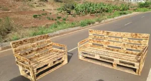 Pallets Seats, 2-Seater and 3-Seater.
