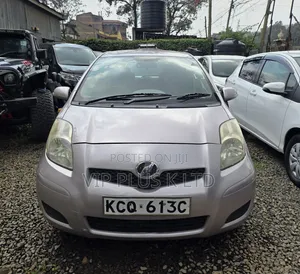 Toyota Vitz 1.0 FWD 5dr 2010 Purple