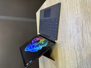 Laptop Microsoft Surface Pro 11th Edition, a Copilot+ PC 16GB SSD 512GB