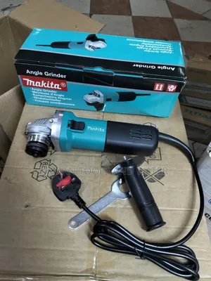 Powerful Makita Angle Grinder 840 Watts 240v and Free 115mm Disc