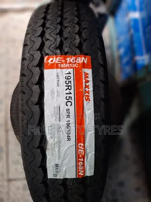195r15c 8pr Maxxis