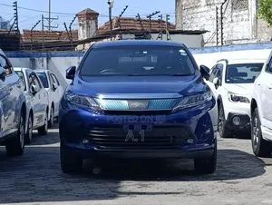 Toyota Harrier 2.0 2019 Blue