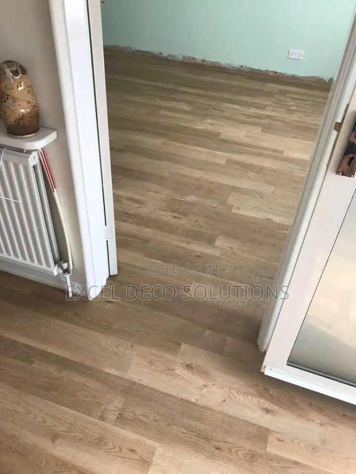 Dry Back LVT Stylish and Long Lasting Vinyl Tiles