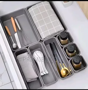 *Compact Cutlery Holder