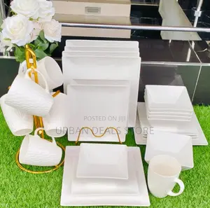 24 Pieces Dinnerset 
6 Cups
6 Bowls
6 Side Plates 
6 Dinner Plates