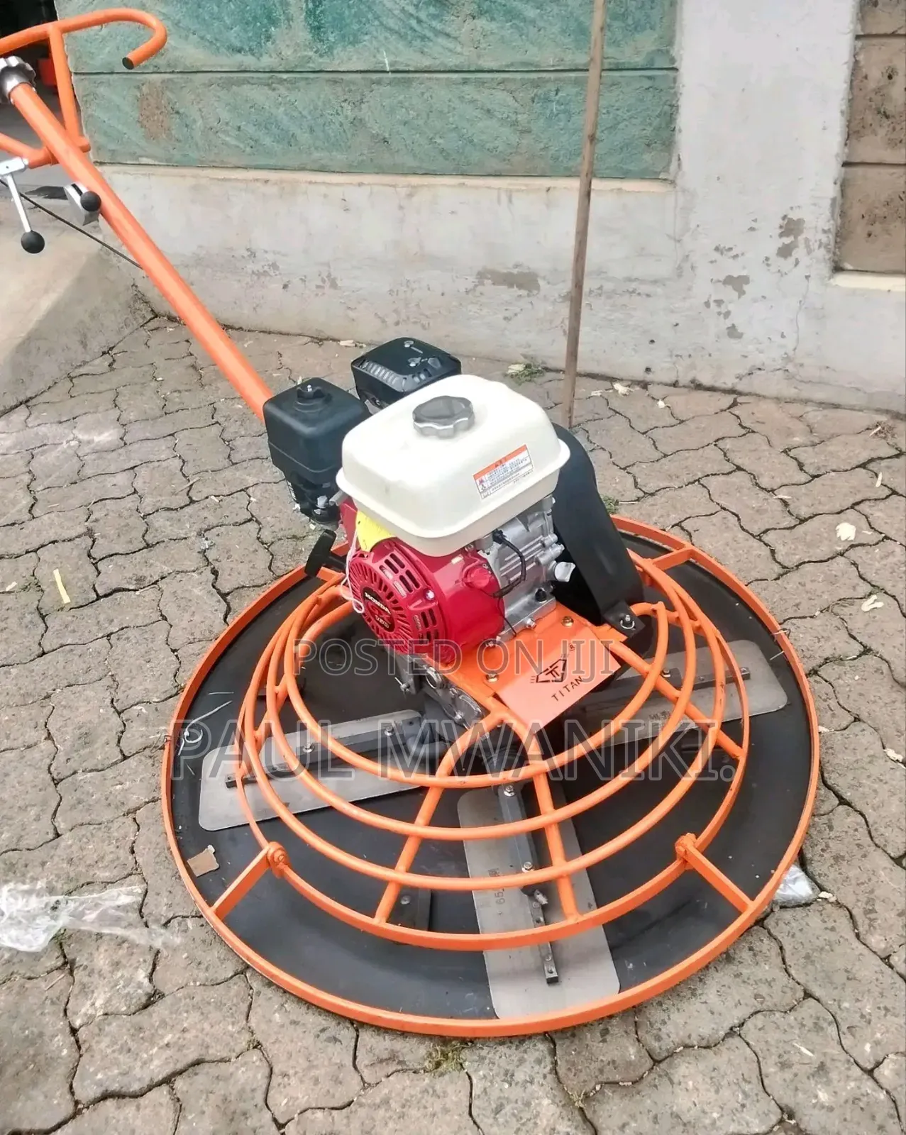 Power Float Machine / Concrete Trowel
