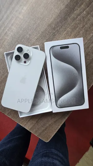 Apple iPhone 15 Pro Max 256 GB White