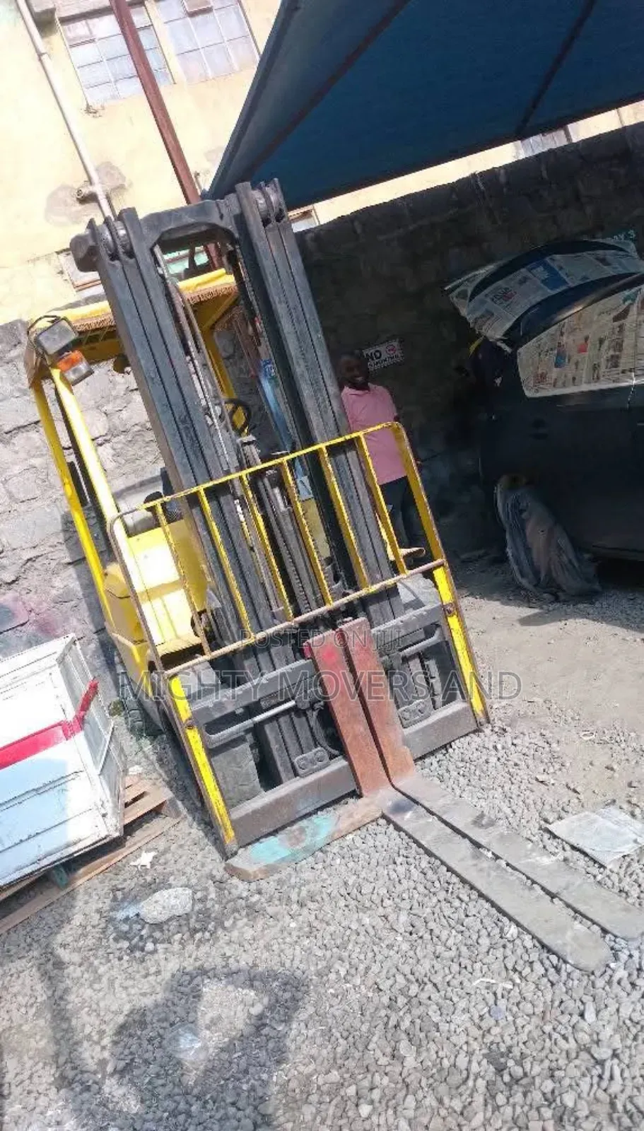 Forklift Available for Lifting Services