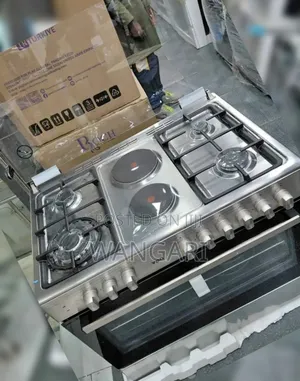 Ready for Pick Up, 90 by 60 Von Cooker