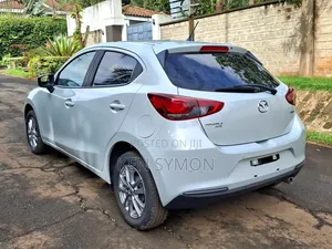 Mazda 2 2020 Silver