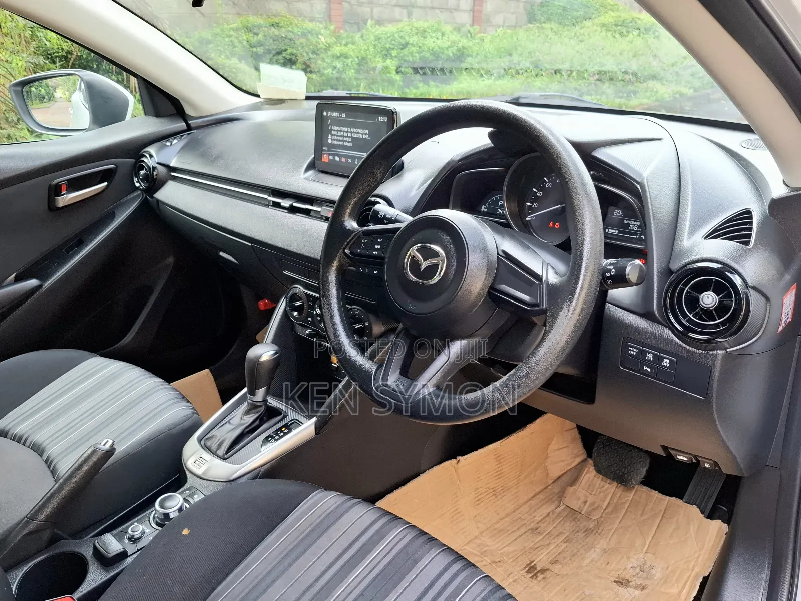Mazda 2 2020 Silver