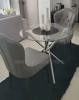 Elegant Round Dining Table – Modern Design for Home Dining