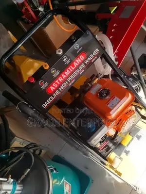 Car Astramilano Gasoline High Pressure Washer/ Exterior Washer