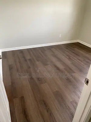 Dry Back LVT High Performance Commercial Floor Tiles