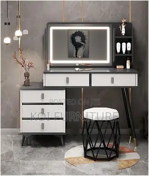 Dressers; Elegance Dressing Vanity Set With Lightings